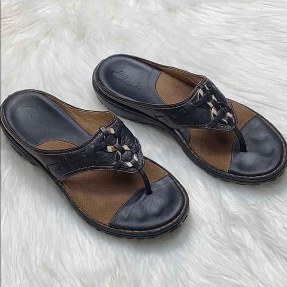 clarks black leather sandals